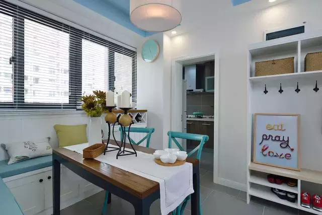 没有分毫多余装饰的现代简约风，满满的轻松与自然