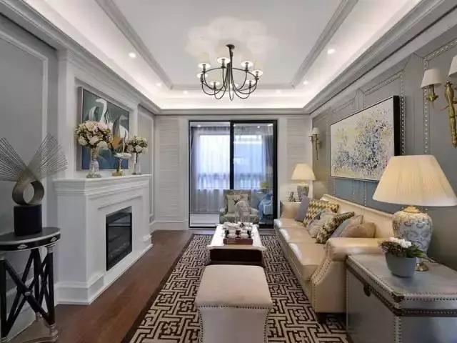 客厅和阳台之间的推拉门，不仅实用，更是风景线